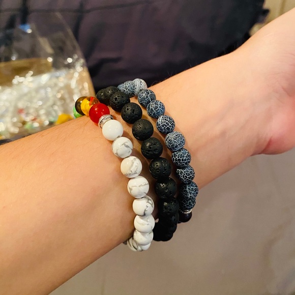 ✨3 for $25 essential oil 7 stone chakra bracelet.! - Picture 4 of 5